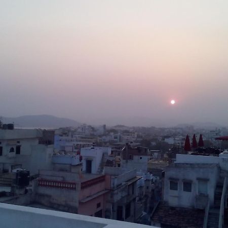 Mewar Avenue Guest House ウダイプル エクステリア 写真