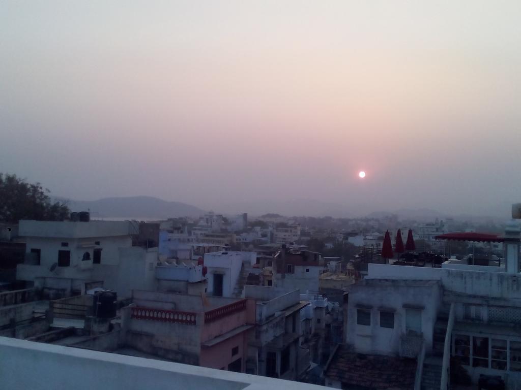 Mewar Avenue Guest House ウダイプル エクステリア 写真